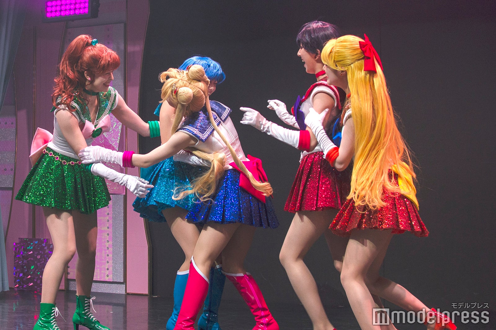 ショーの様子（C）モデルプレス