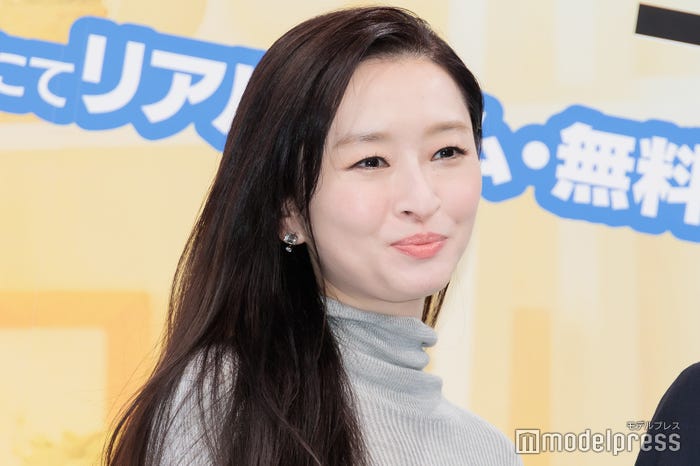 島袋寛子(C)モデルプレス