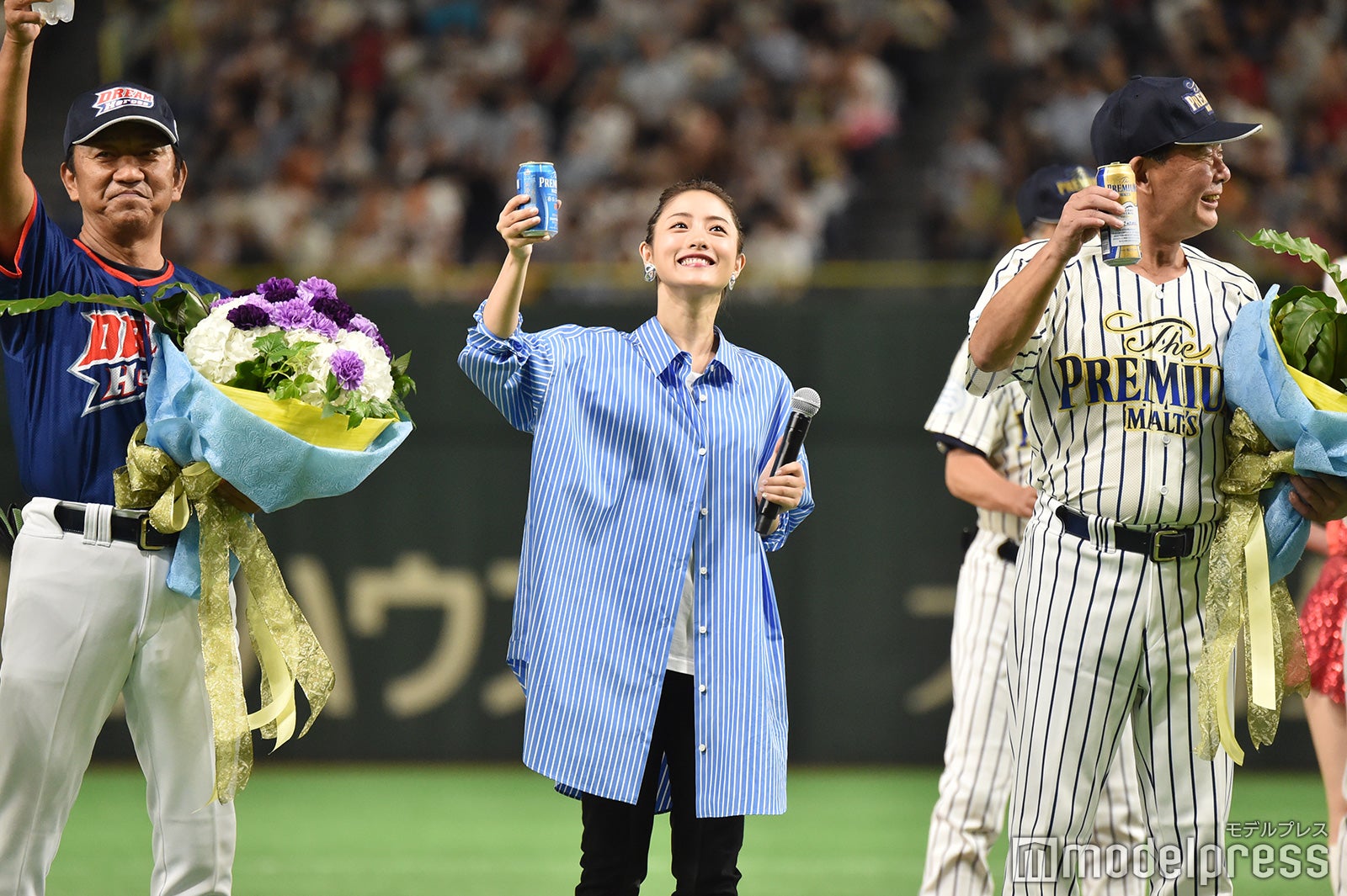 石原さとみ（中央）（C）モデルプレス