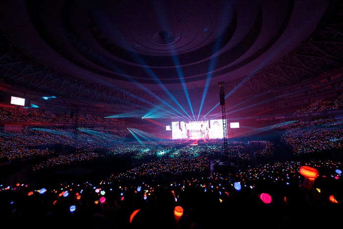 AAA「AAA DOME TOUR 2018 COLOR A LIFE」大阪公演(C)川田洋司 (mosa inc.), 小境勝己, 佐藤薫