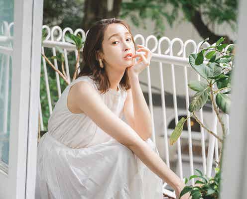 藤井サチ、セクシーな表情で魅了 色っぽさがテーマの夏コーデ