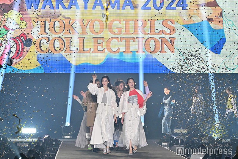 中条あやみ、新川優愛／グランドフィナーレの様子（C）モデルプレス