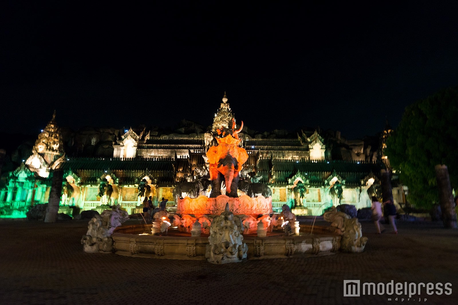 （C）モデルプレス