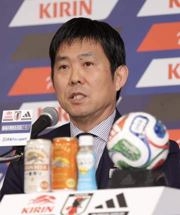 北中米W杯日本代表26人が発表「今のベストはこれ。最高の26人」主力負傷相次いだ中で森保監督が三笘選外決断、39歳長友は残った！「日本一丸。日本を巻き込んでいくという思いで世界に挑んでいく」【選手一覧】