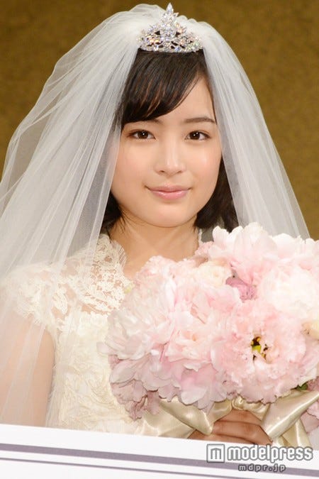 加藤ローサら輩出 ゼクシィ Cmガール 注目の Seventeen モデルが抜擢 年の歴史で初の快挙も モデルプレス 加藤ローサら輩出 ゼクシィ Cmガール 注目の Seventeen モデルが抜擢 年の歴史で初の快挙も モデルプレス