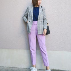 テーパードパンツをもっと上手に着回したい!オフィスコーデをきりっと引き締める取り入れ方とは?