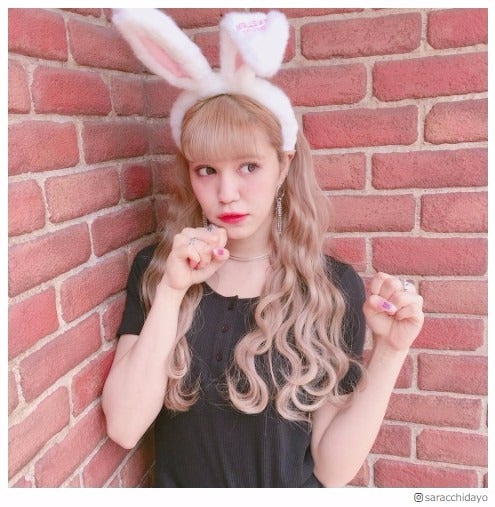 紗蘭、キュートなうさ耳姿を披露 「可愛すぎる！！」とファン歓喜