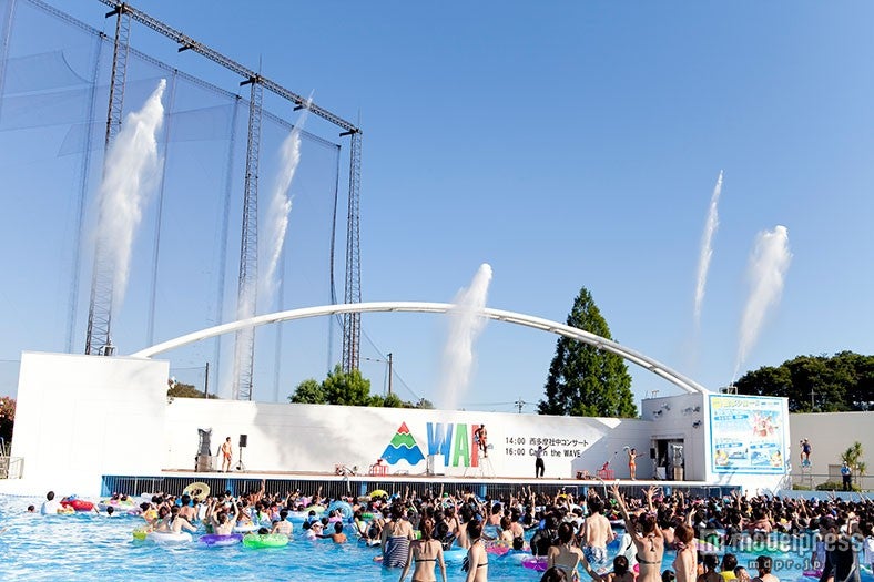 「ダンスプラッシュ！！」※昨年までの様子／画像提供：よみうりランド