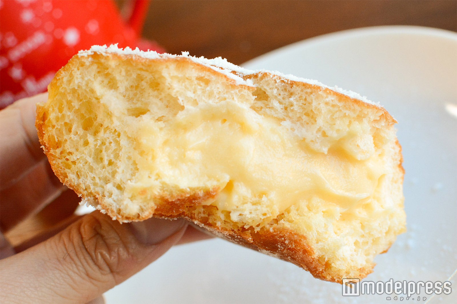 特製カスタードがたっぷり！（税込）（C）モデルプレス（商品提供：セブン-イレブン）