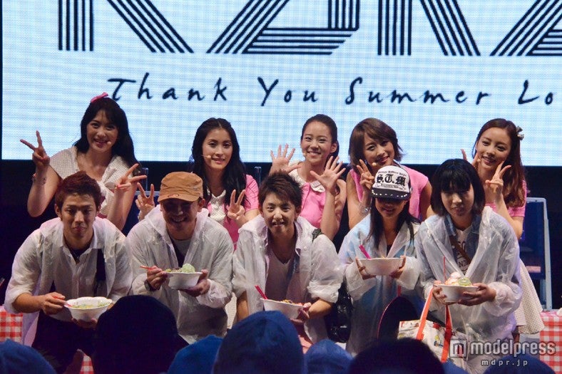 KARAとファン／メンバーが手作りかき氷をファンに振る舞う