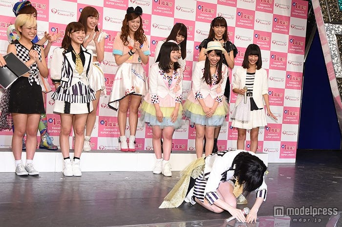 山本彩、土下座で挨拶?
