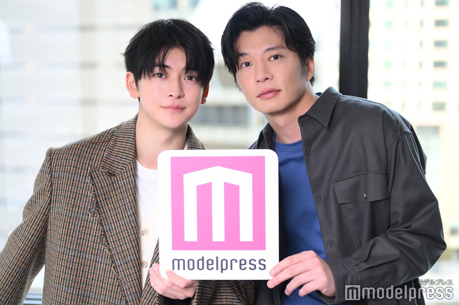 高橋文哉＆田中圭（C）モデルプレス