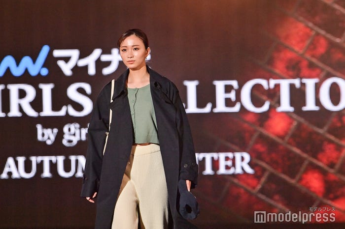 岡崎紗絵(C)モデルプレス