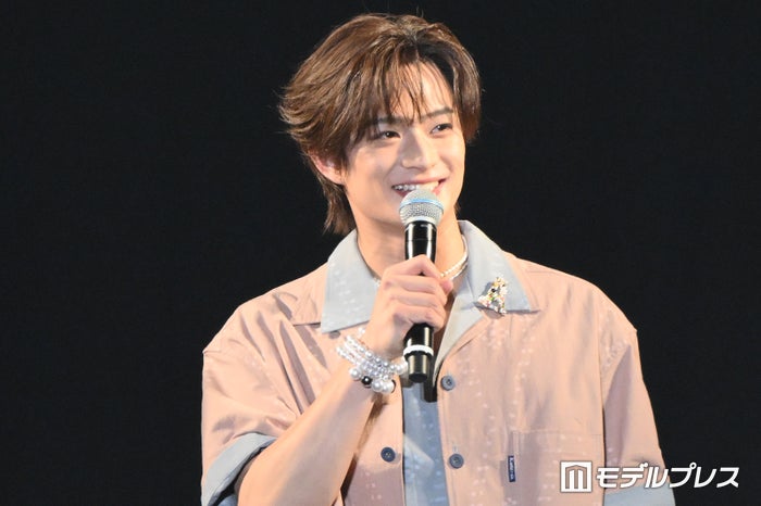 ACEes浮所飛貴「全員可愛い」アイドル全開で黄色い歓声 愛媛伝統工芸衣装で登場【TGC松山2026】