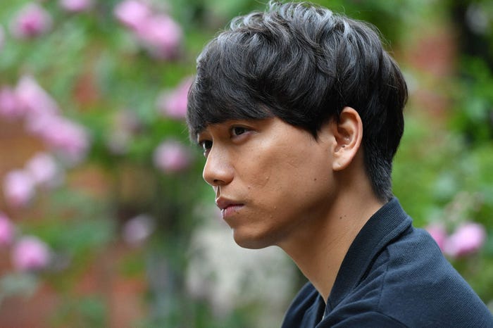 山崎育三郎/「あなたのことはそれほど」第6話より(画像提供:TBS)