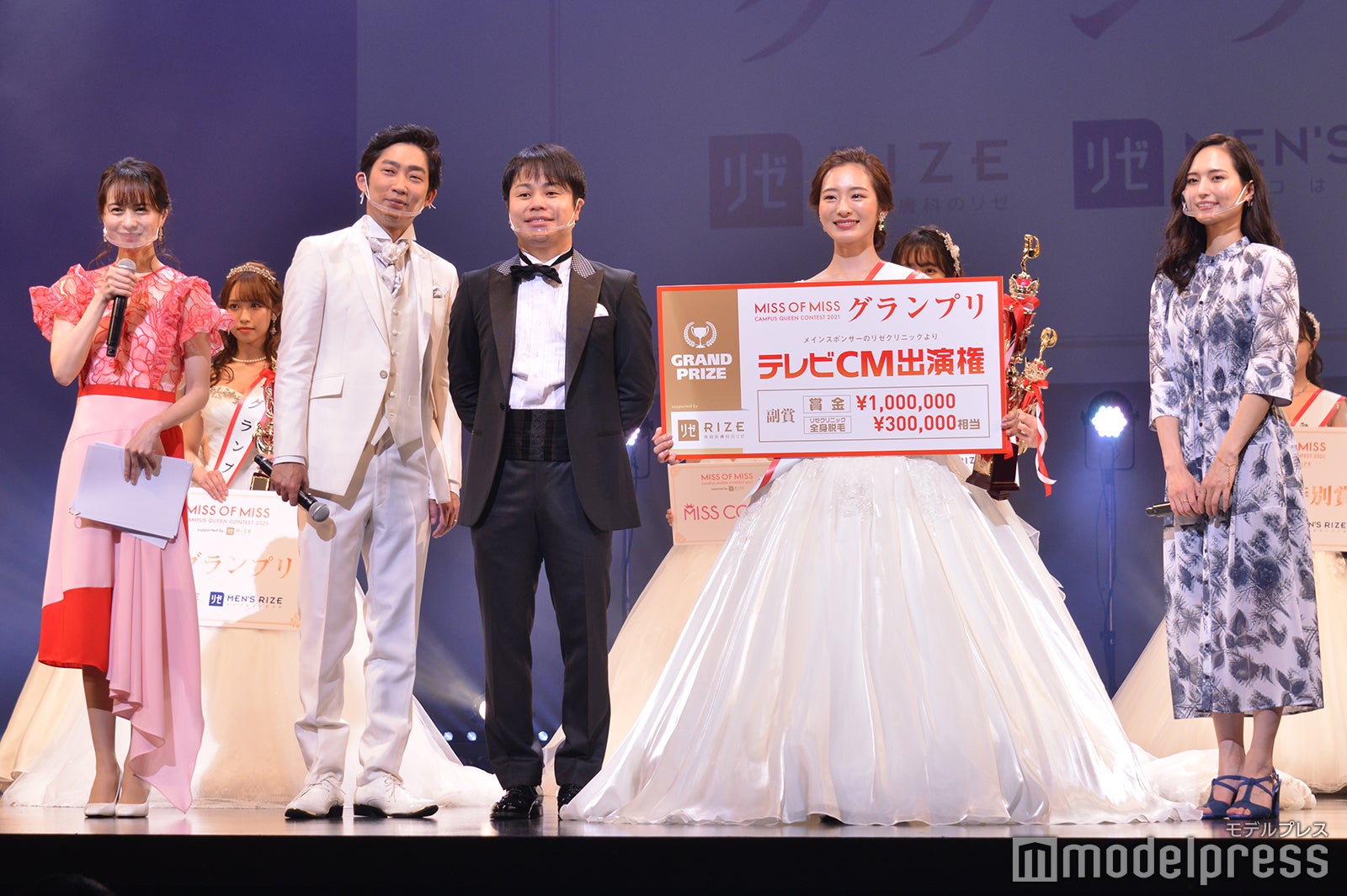 高見侑里アナウンサー、石田明、井上裕介、神谷明采さん、山賀琴子（C）モデルプレス