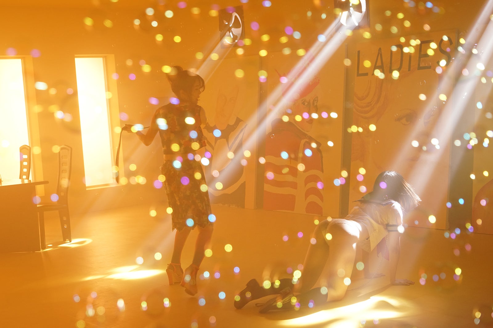 筒井真理子、冨手麻妙「ANTIPORNO」（2017年1月28日公開）／（C）2016 日活