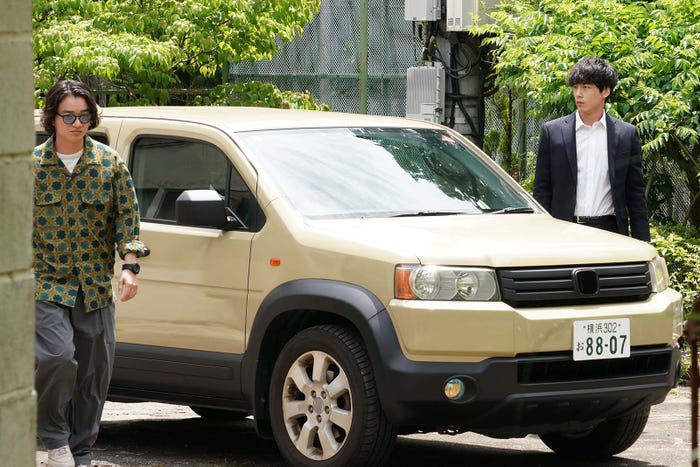 染谷将太、坂口健太郎「CODE―願いの代償―」第3話より(C)読売テレビ・日本テレビ