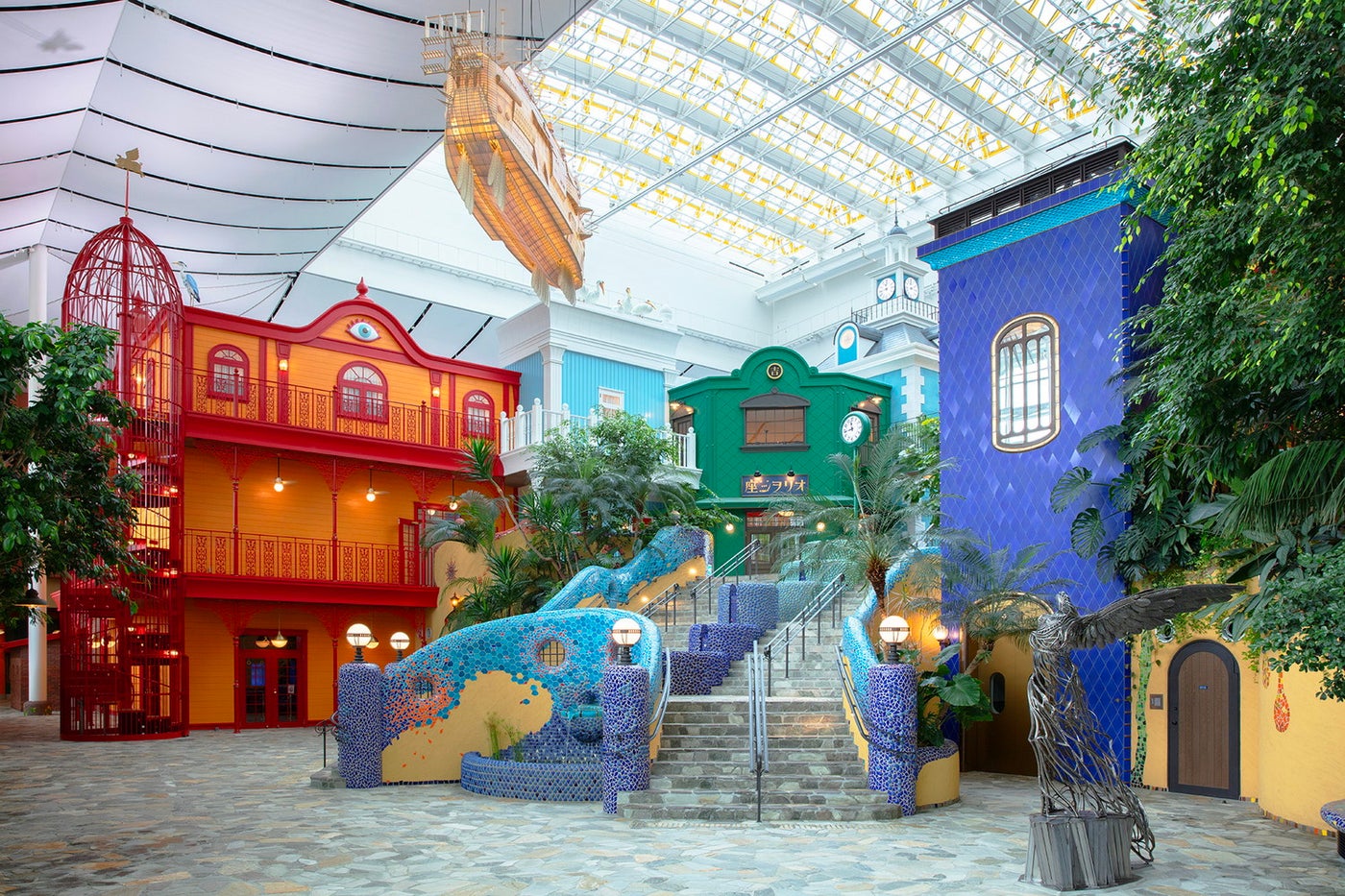 ジブリの大倉庫の「中央階段」（C）Studio Ghibli