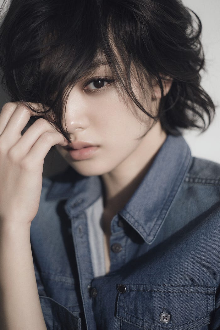 剛力彩芽「sweet」6月号より/撮影:中村和孝(まきうらオフィス)/画像提供:宝島社