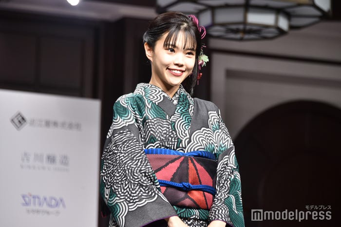 アイナ・ジ・エンド(C)モデルプレス