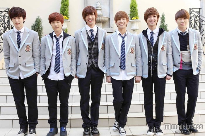 左から:ドンヒョン、ジョンミン、ヨンミン、ミヌ、クァンミン、ヒョンソン(C)2013 映画「GOGO♂イケメン5」製作委員会