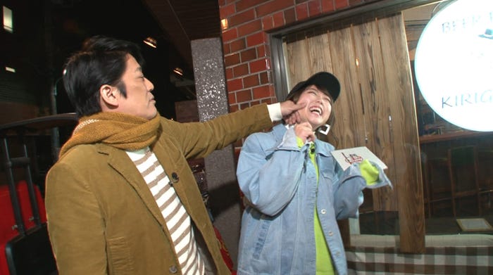 坂上忍と峯岸みなみ(C)日本テレビ