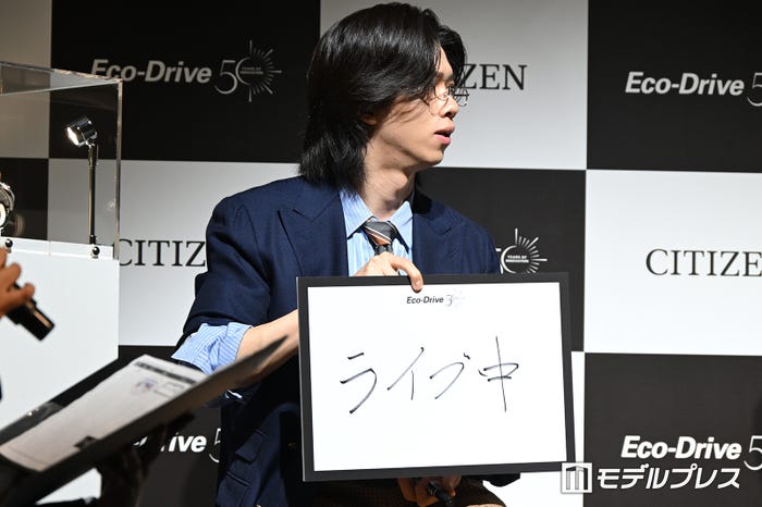 ユーキが光っている瞬間は「ライブ中」と答えるリョウガ(C)モデルプレス