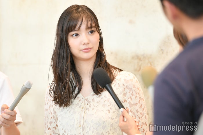 新川優愛 結婚報告会見 結婚を意識し始めた時期 年の差は気にならなかった 全文パート 3 モデルプレス