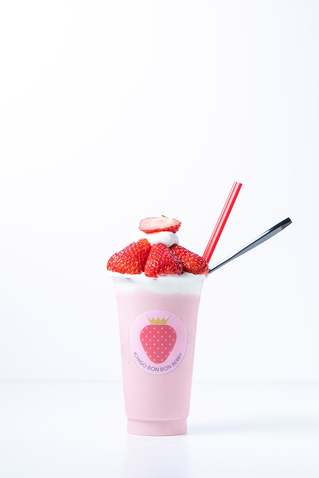 いちごチーズシェイクパフェ／画像提供：株式会社フジノネ