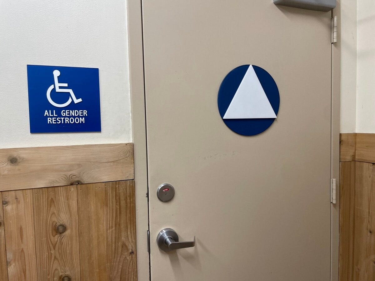 車椅子のまま入ることができるトイレ