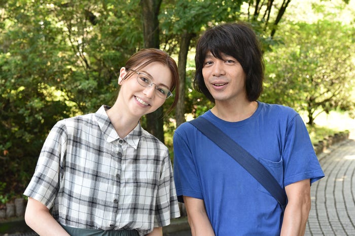 香里奈、峯田和伸(C)日本テレビ