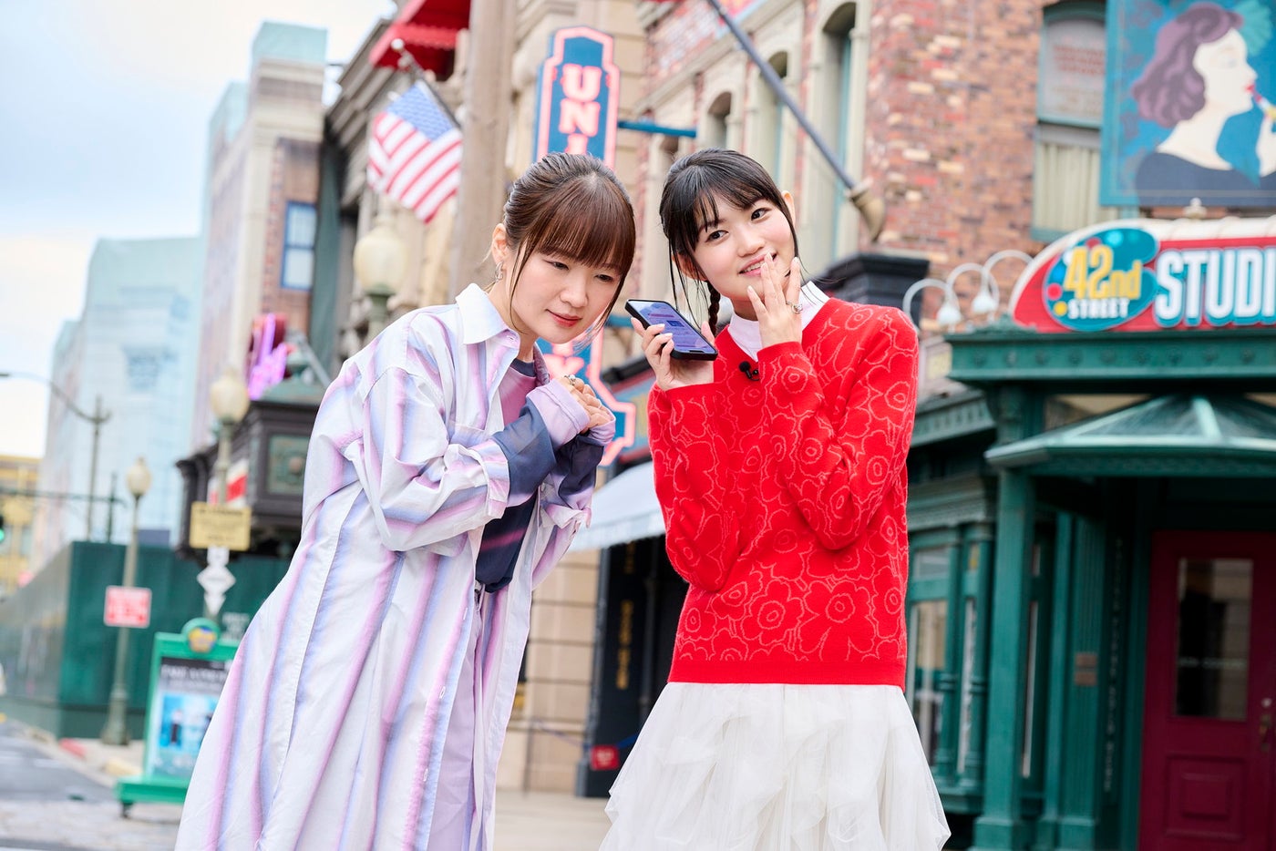 種﨑敦美、早見沙織／画像提供：ユニバーサル・スタジオ・ジャパン