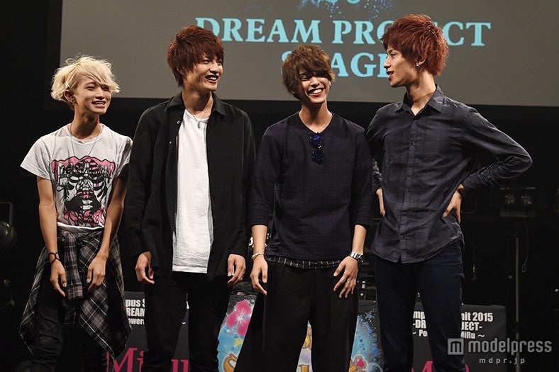 とまん、バトシン、北村エレン、こなんらイケメンモデル集結 女子熱狂ランウェイ