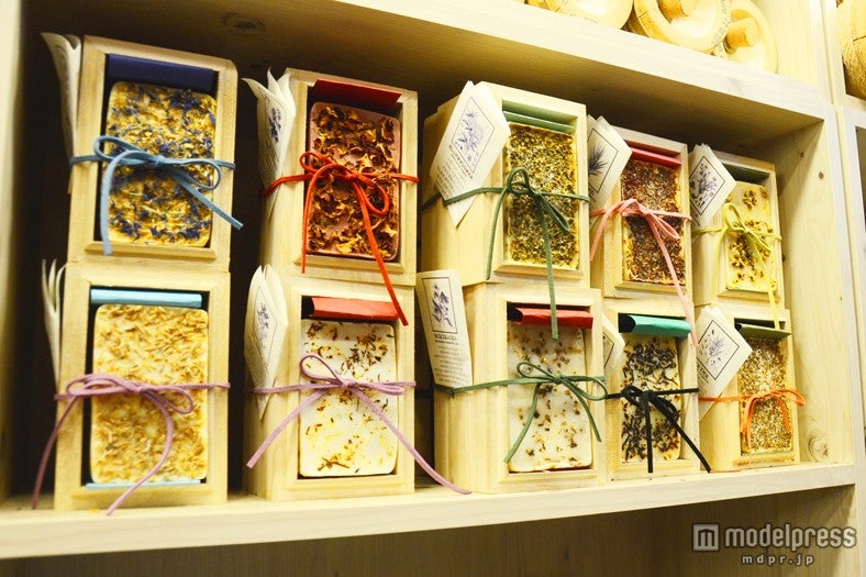 天然ハーブ配合のせっけん