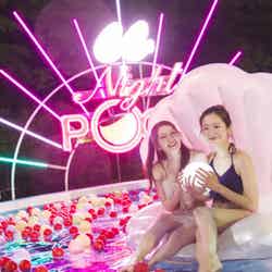 毎年人気のスワン型フロート 撮影/石山貴史 CanCamナイトプール2023※画像はイメージ/提供画像