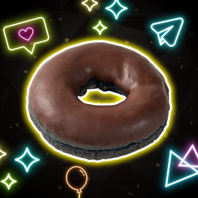 セブンイレブンのほおばりんぐドーナツ　ブラック