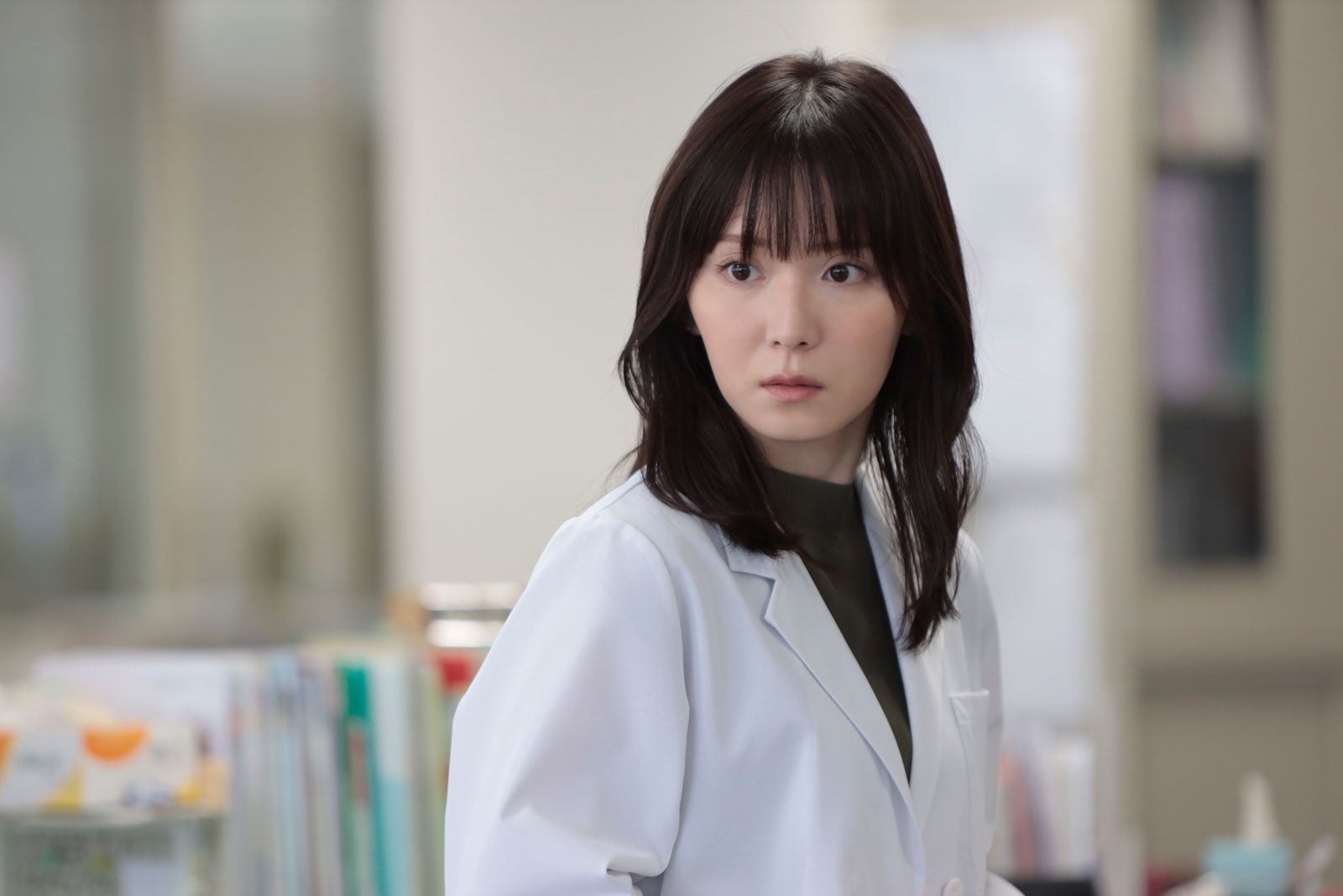 松岡茉優「最高の教師 1年後、私は生徒に■された」第4話より（C）日本テレビ