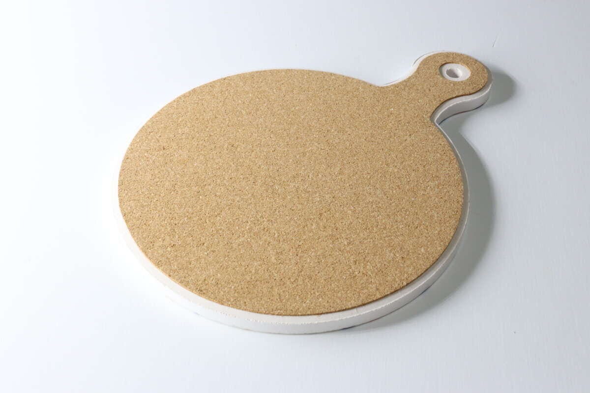 セラミック鍋敷き（取っ手付）　裏面