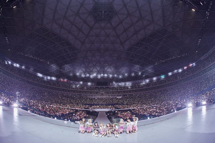 「TWICE DOME TOUR 2019 “#Dreamday”」ナゴヤドーム公演より (撮影:田中聖太郎写真事務所)