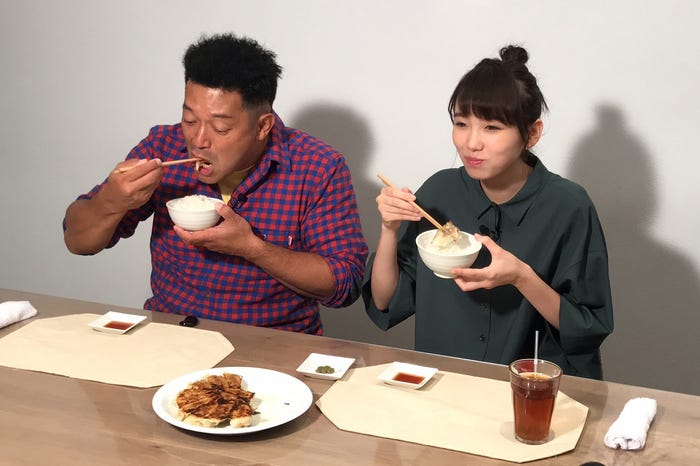 山口智充、飯豊まりえ(C)関西テレビ