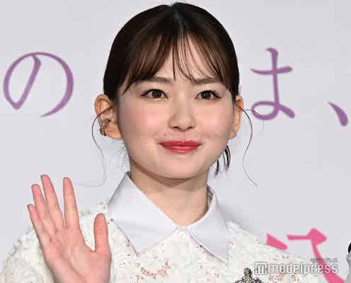 山田杏奈、美脚際立つミニワンピース姿「スタイル抜群」「似合ってる」の声