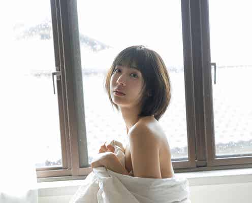 #ババババンビ・水湊みお、美背中チラリ 写真集から大胆カット公開