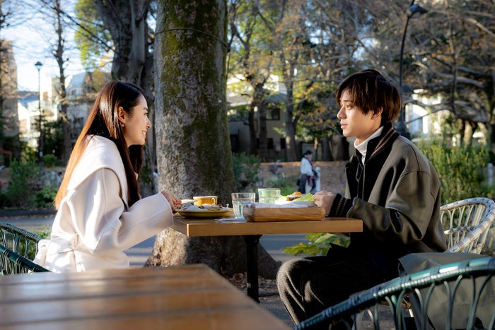 田辺桃子、永瀬廉/「夕暮れに、手をつなぐ」第3話より(C)TBS