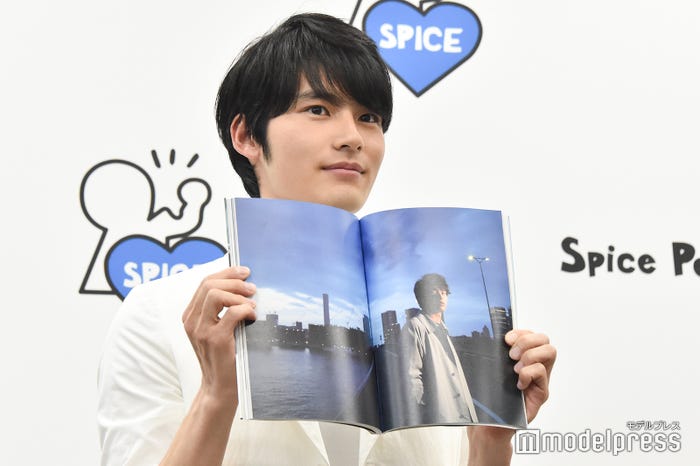 岡田健史 (C)モデルプレス