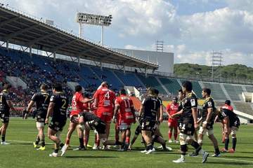 今季好調の神戸が4連勝で今季14勝目で2位キープ、ルーキーFB上ノ坊がトライ