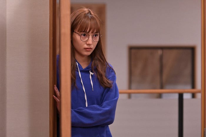 川口春奈「着飾る恋には理由があって」第8話より(C)TBS