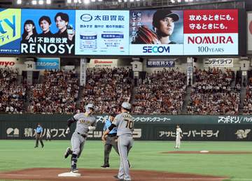 阪神が快勝 巨人との2ゲーム差は今季最大タイ 佐藤輝が2発＆森下と2戦連続アベック弾 先発・高橋は両リーグ最多12勝目、6回1失点