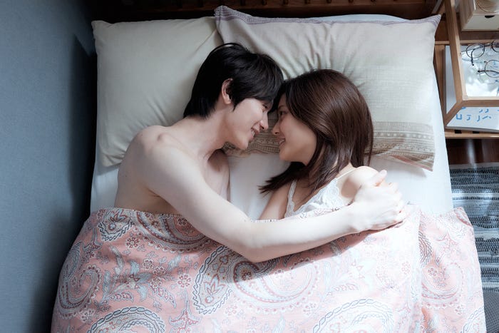 七五三掛龍也、山崎紘菜「私たちが恋する理由」最終話(C)テレビ朝日