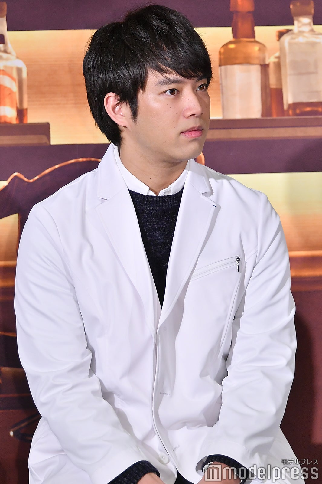 三浦貴大／「神酒クリニックで乾杯を」（C）モデルプレス